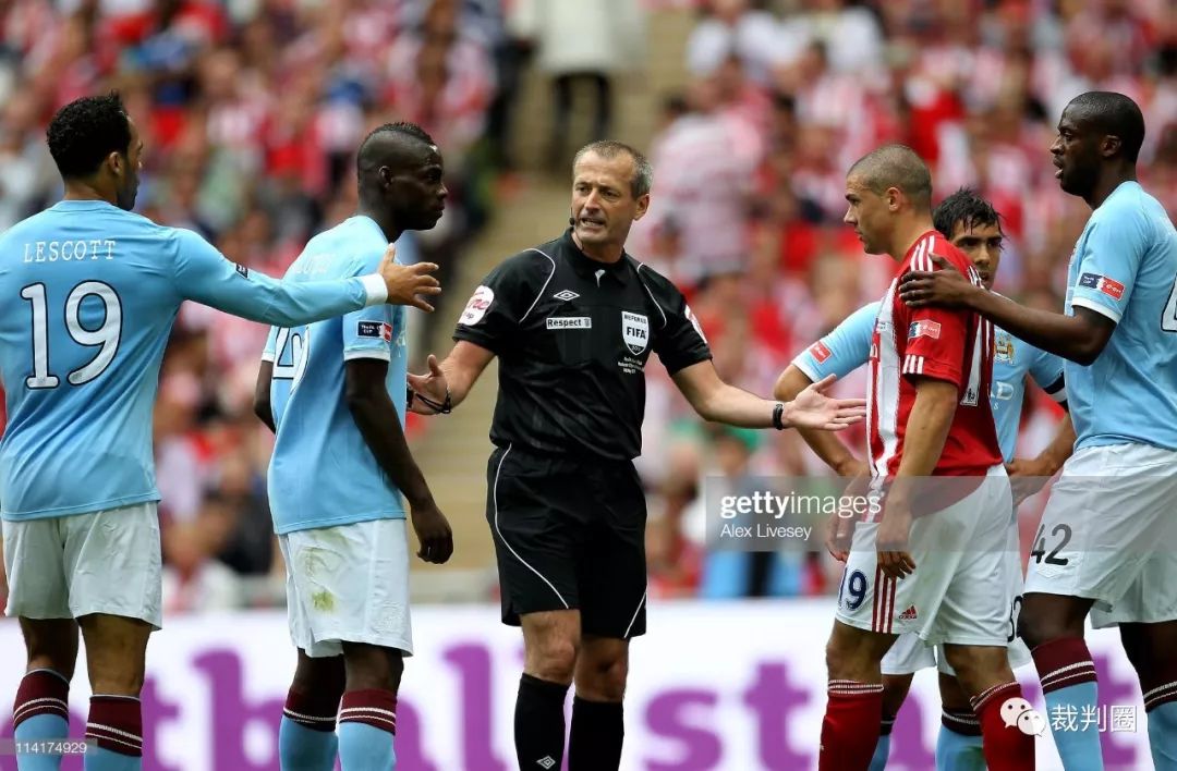 社区盾赛程吃紧，里昂赛后迎来里程碑，媒体盛赞，更衣室氛围转暖的简单介绍-友博官网入口